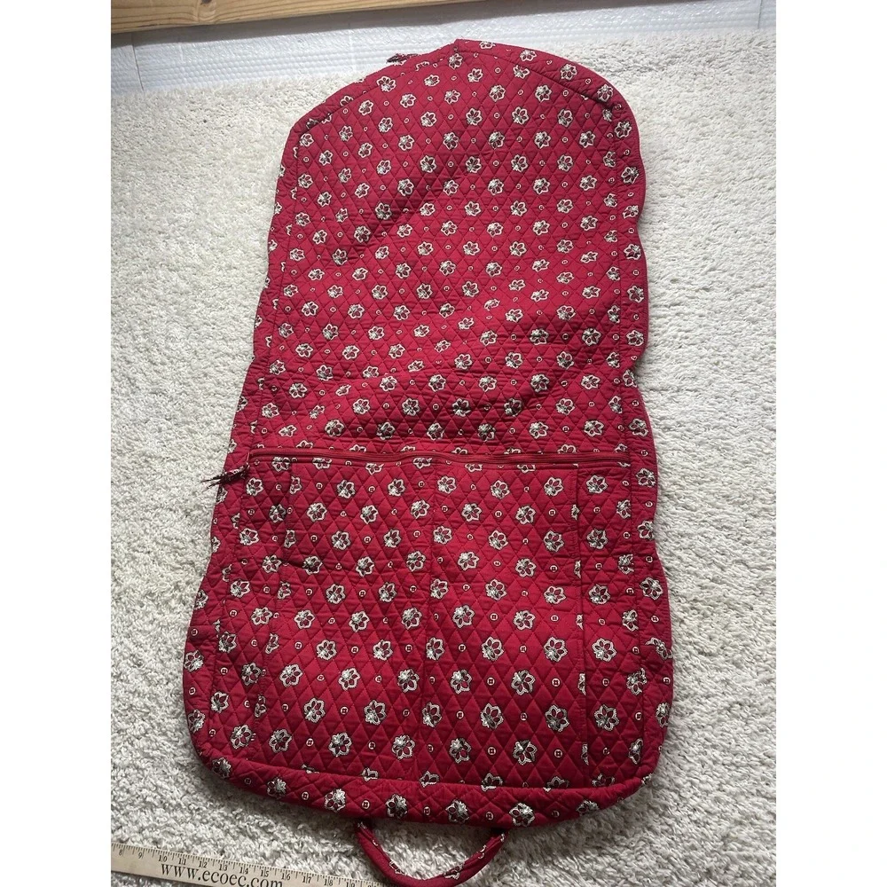 Vera Bradley Garment Bag Red Paisley Pockets Zipper Large Great Condition